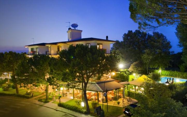 Hotel Marilu Эраклея-Маре Экстерьер фото