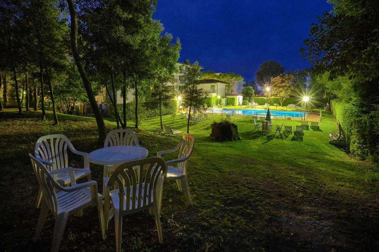 Hotel Marilu Эраклея-Маре Экстерьер фото