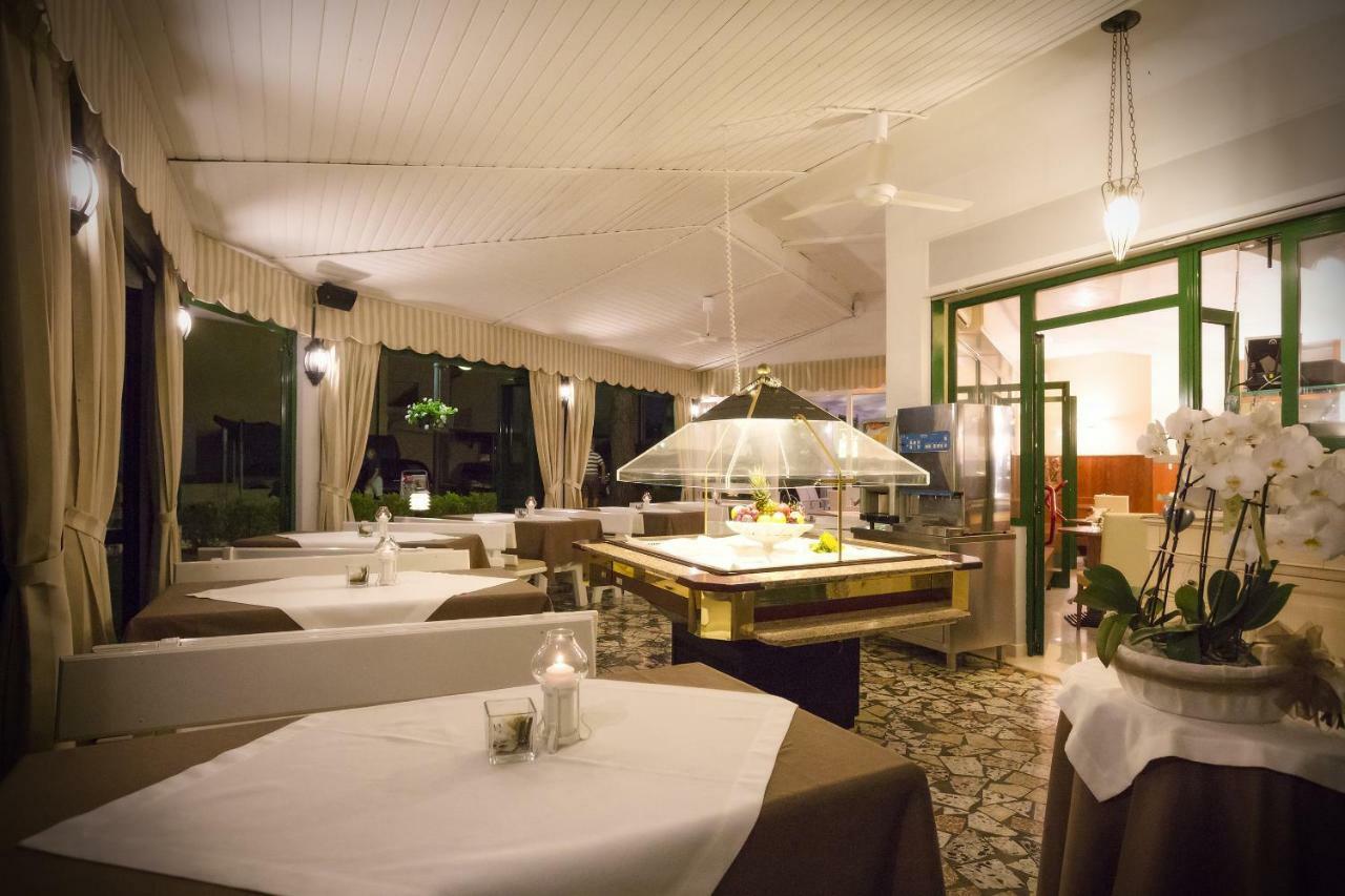 Hotel Marilu Эраклея-Маре Экстерьер фото